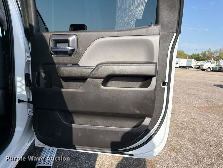 image for item FB5155 2022 Chevrolet Silverado 6500HD Crew Cab flatbed truck