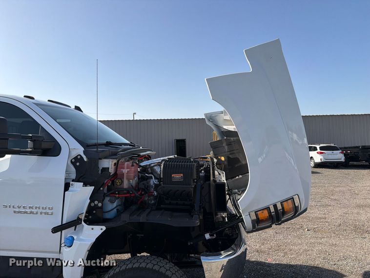 image for item FB5155 2022 Chevrolet Silverado 6500HD Crew Cab flatbed truck