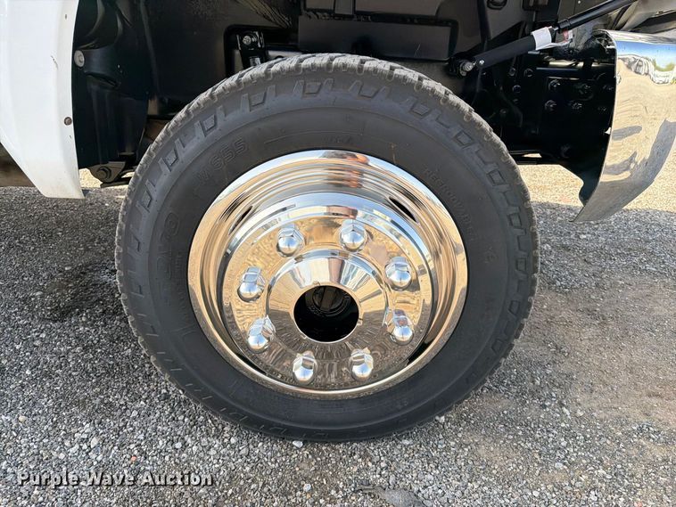 image for item FB5155 2022 Chevrolet Silverado 6500HD Crew Cab flatbed truck