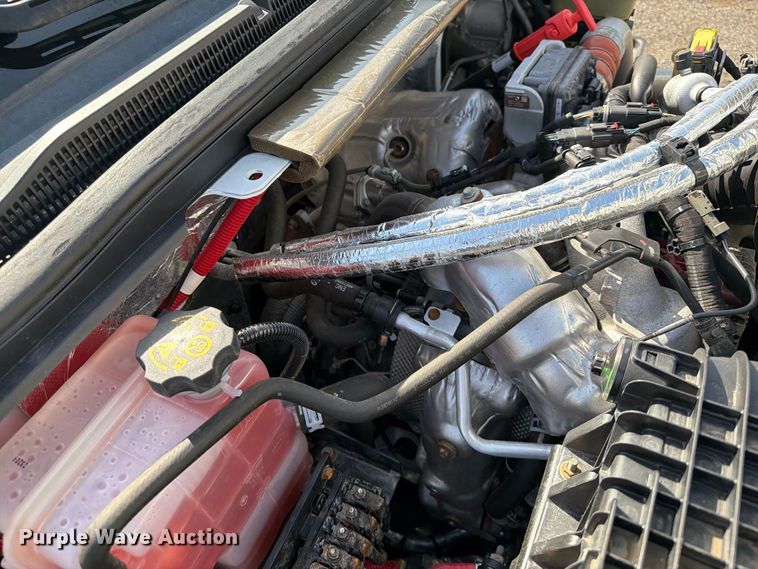 image for item FB5156 2020 Chevrolet Silverado 6500 HD crew cab refrigerated delivery truck