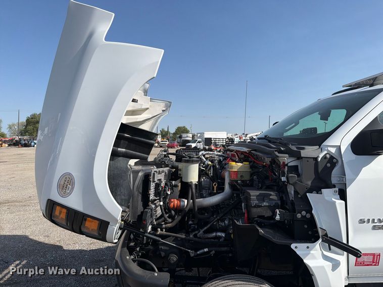 image for item FB5156 2020 Chevrolet Silverado 6500 HD crew cab refrigerated delivery truck