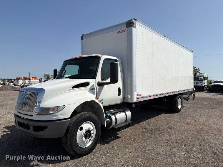 image for item FB5157 2021 International MV607 box truck