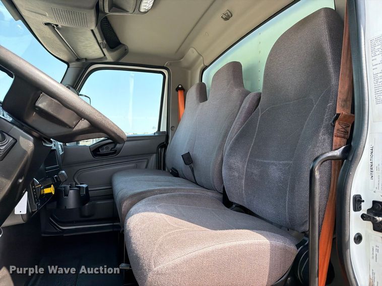 image for item FB5157 2021 International MV607 box truck