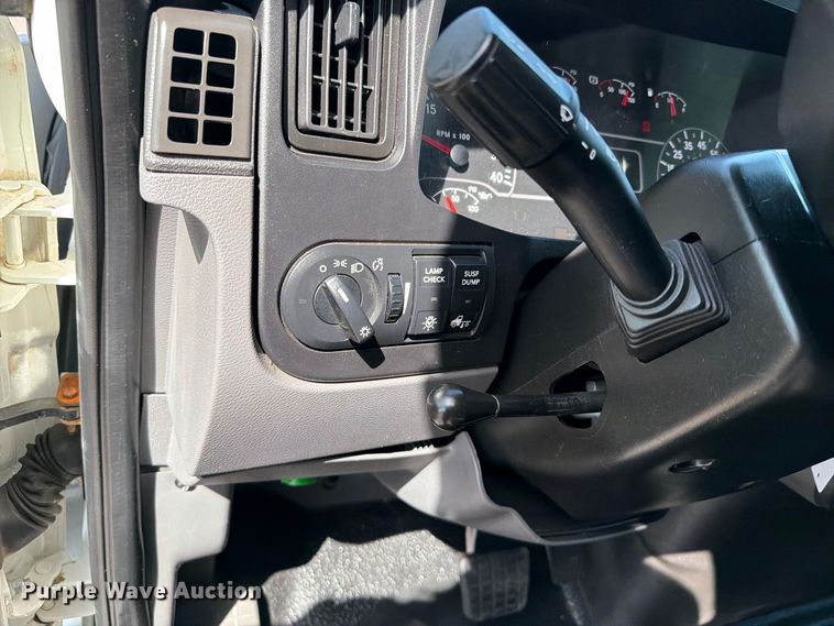 image for item FB5157 2021 International MV607 box truck