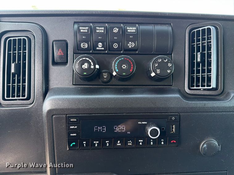 image for item FB5157 2021 International MV607 box truck