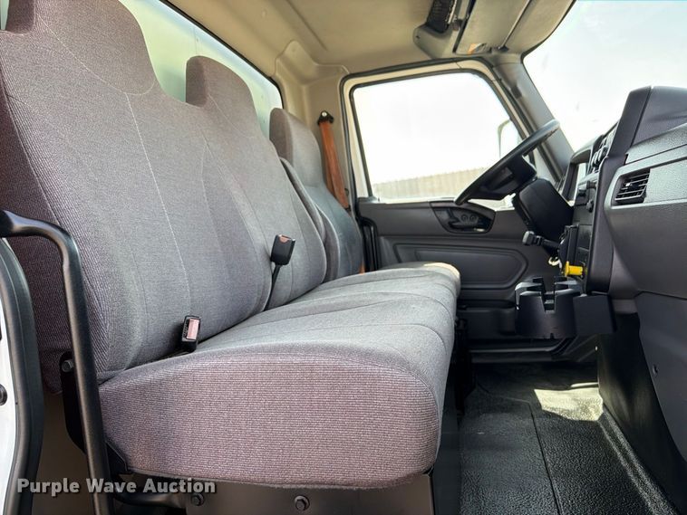 image for item FB5157 2021 International MV607 box truck