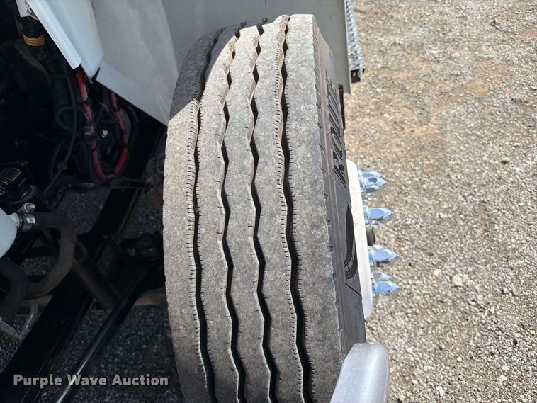 image for item FB5157 2021 International MV607 box truck