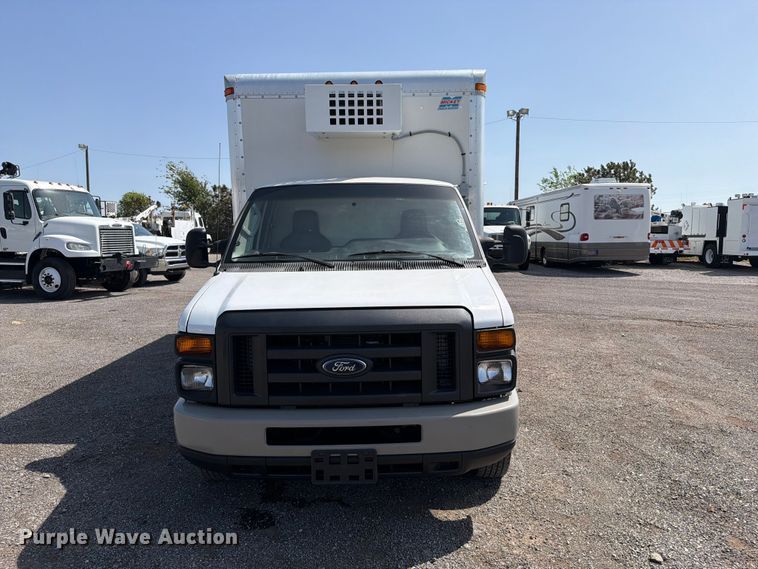 image for item FB5158 2013 Ford E450 box truck