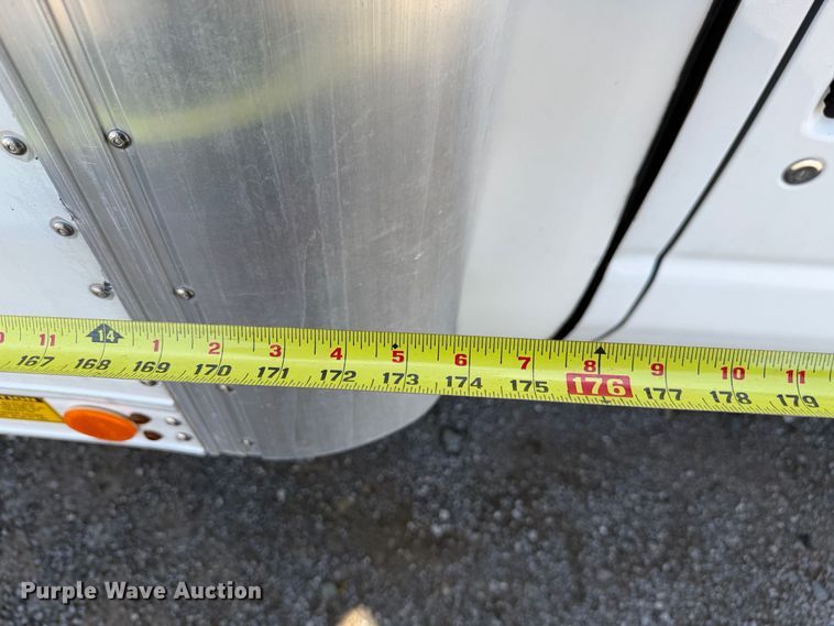 image for item FB5158 2013 Ford E450 box truck