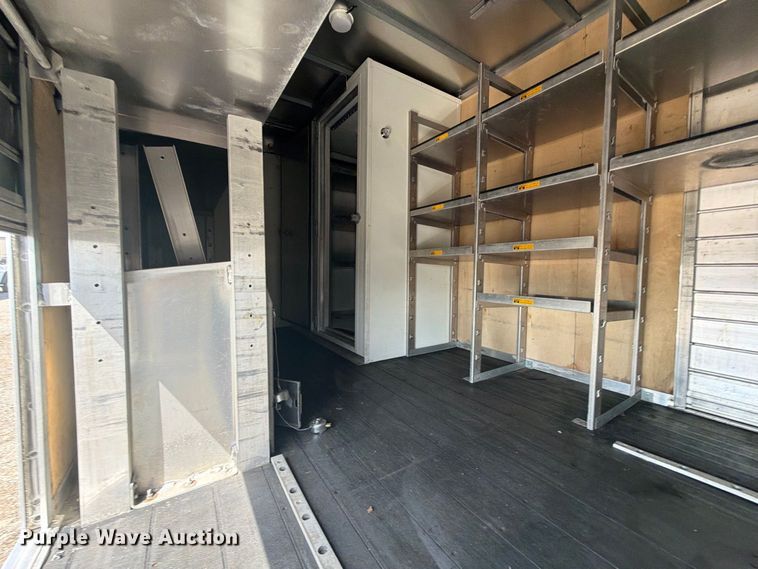 image for item FB5158 2013 Ford E450 box truck