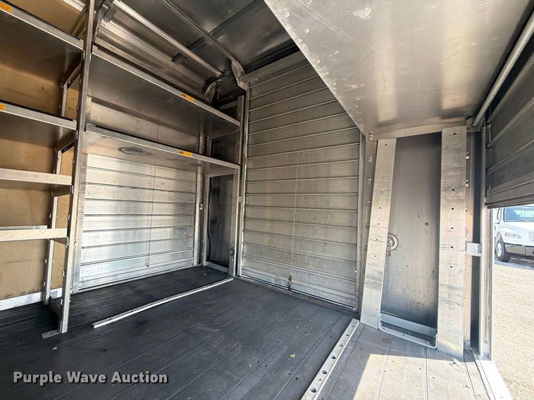 image for item FB5158 2013 Ford E450 box truck