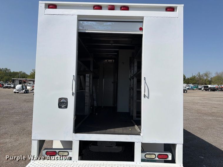 image for item FB5158 2013 Ford E450 box truck