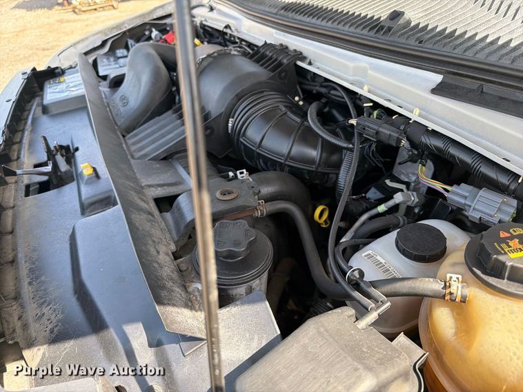 image for item FB5158 2013 Ford E450 box truck