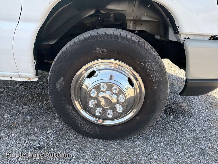 image for item FB5158 2013 Ford E450 box truck