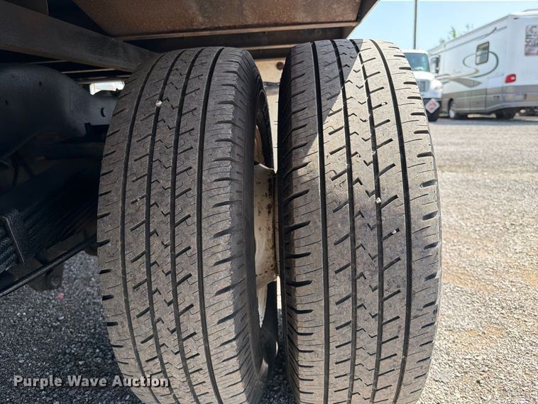 image for item FB5158 2013 Ford E450 box truck