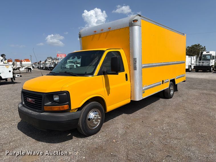 2012 GMC Savana 3500 box truck