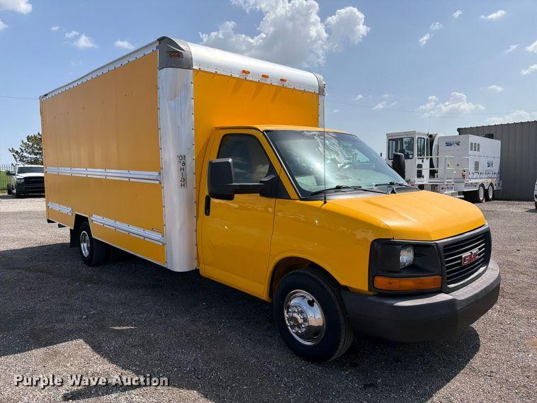 image for item FB5162 2012 GMC Savana 3500 box truck