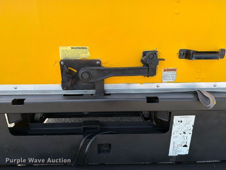 image for item FB5162 2012 GMC Savana 3500 box truck
