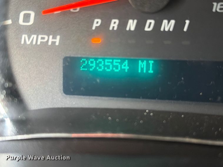 image for item FB5162 2012 GMC Savana 3500 box truck