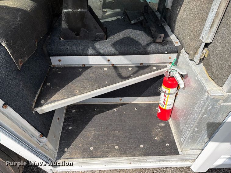 image for item FB5165 2001 Freightliner MT55 delivery van
