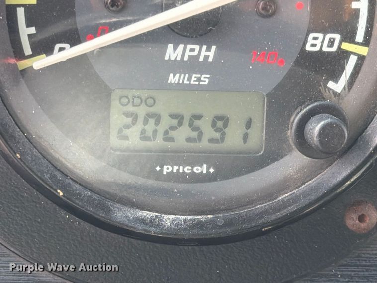 image for item FB5165 2001 Freightliner MT55 delivery van