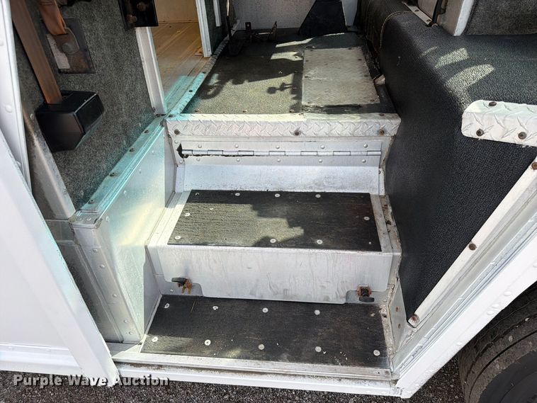 image for item FB5165 2001 Freightliner MT55 delivery van