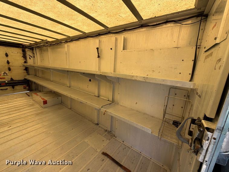 image for item FB5165 2001 Freightliner MT55 delivery van
