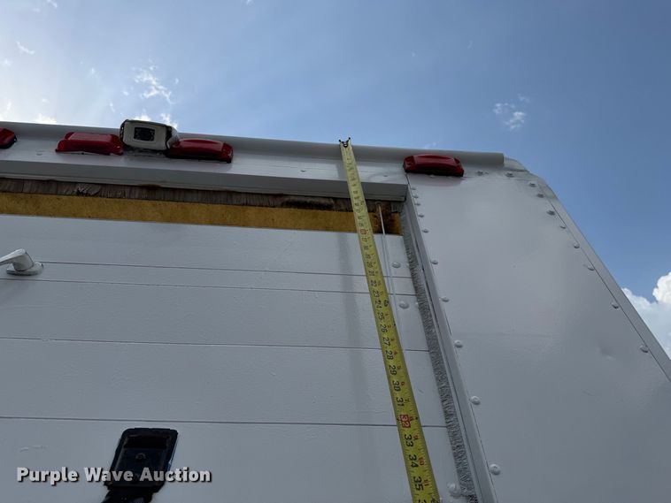 image for item FB5165 2001 Freightliner MT55 delivery van