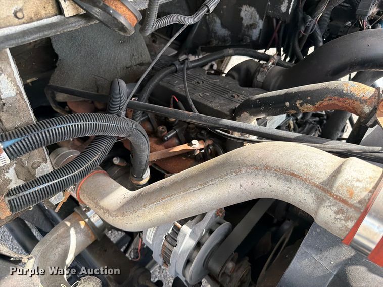 image for item FB5165 2001 Freightliner MT55 delivery van