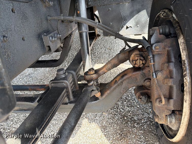 image for item FB5165 2001 Freightliner MT55 delivery van