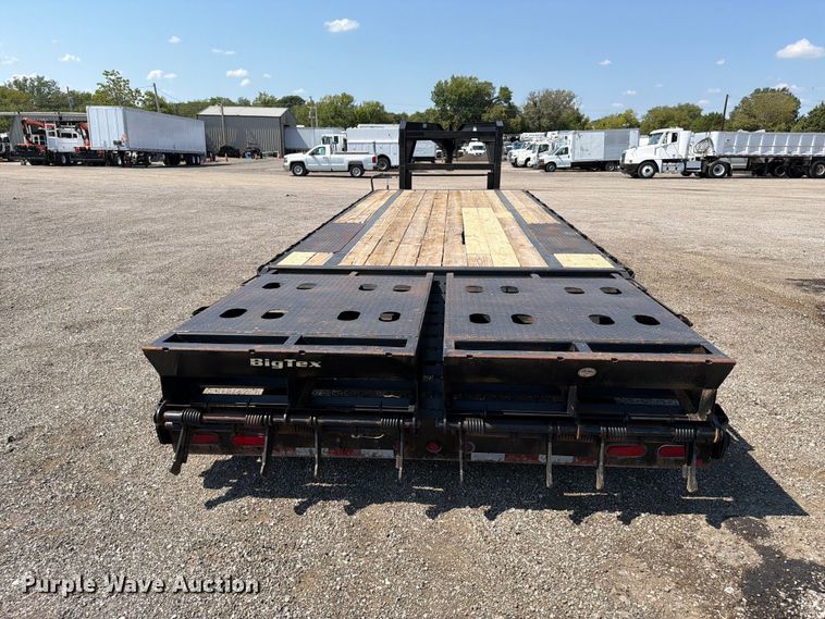 image for item FB5173 2017 BigTex 14GN-20BK+5MR equipment trailer