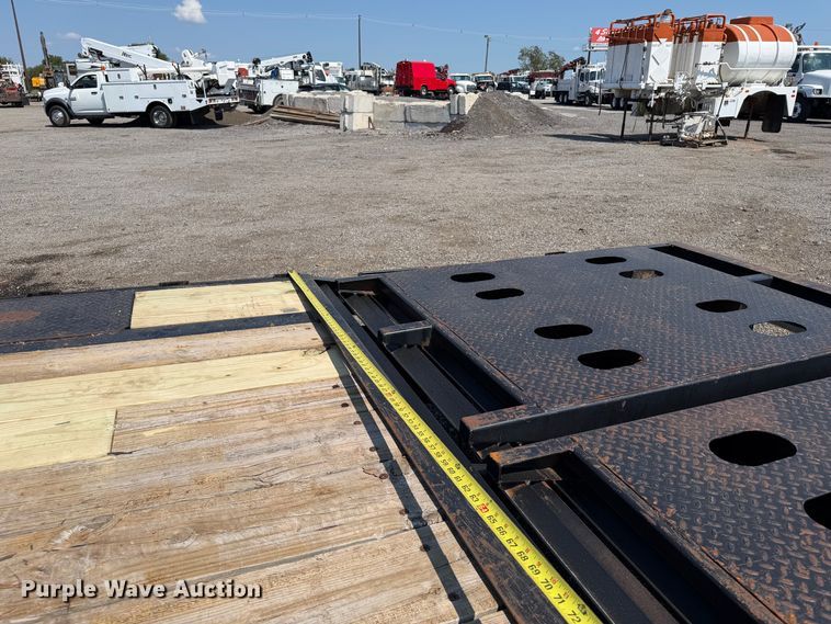 image for item FB5173 2017 BigTex 14GN-20BK+5MR equipment trailer