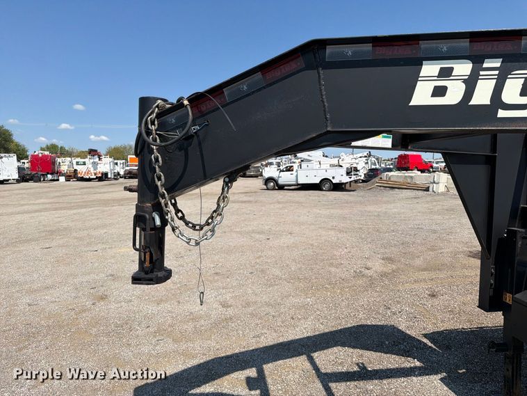 image for item FB5173 2017 BigTex 14GN-20BK+5MR equipment trailer
