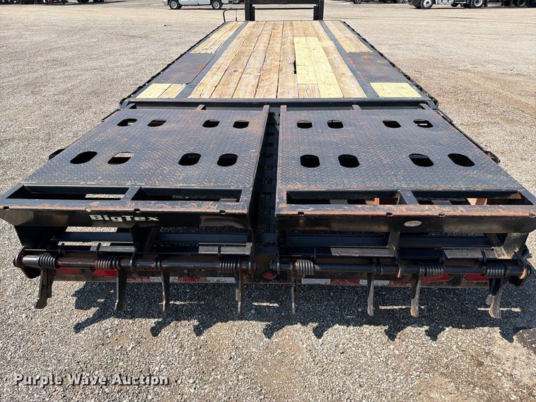 image for item FB5173 2017 BigTex 14GN-20BK+5MR equipment trailer