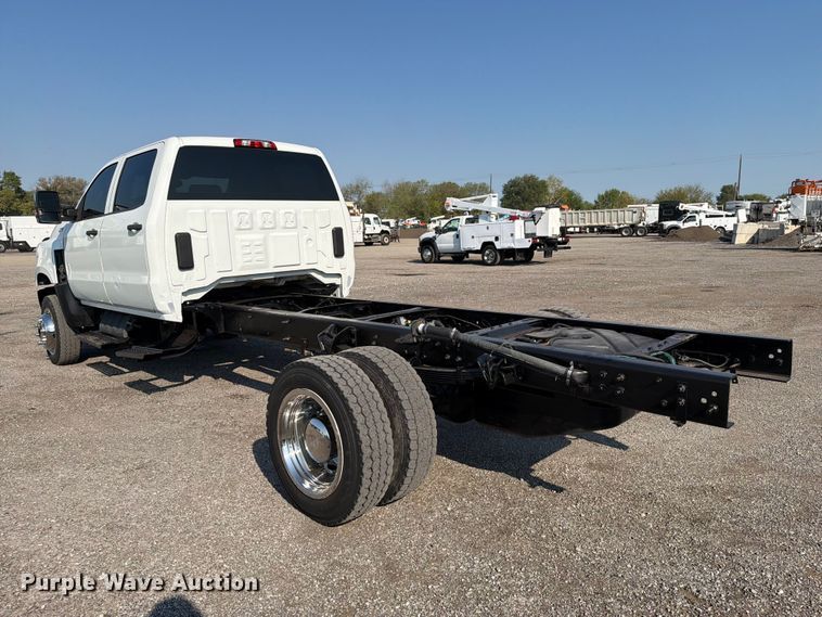 image for item FB5180 2019 International CV515 Crew Cab truck cab and chassis