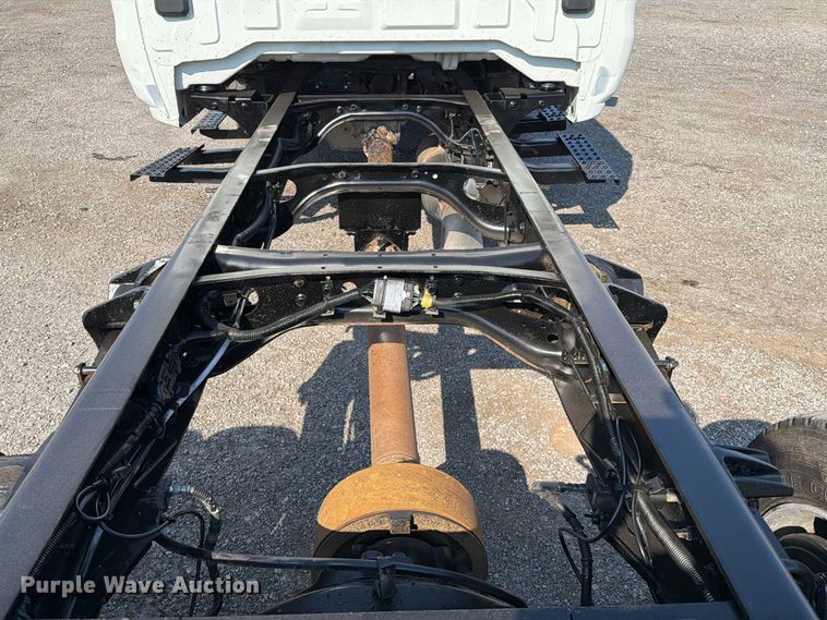 image for item FB5180 2019 International CV515 Crew Cab truck cab and chassis