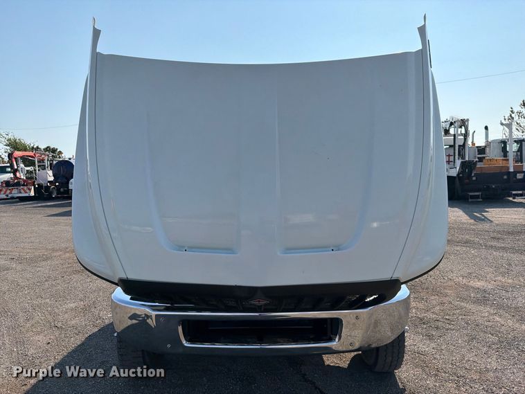 image for item FB5180 2019 International CV515 Crew Cab truck cab and chassis
