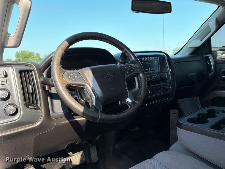 image for item FB5180 2019 International CV515 Crew Cab truck cab and chassis