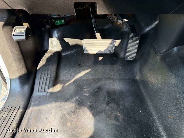 image for item FB5180 2019 International CV515 Crew Cab truck cab and chassis