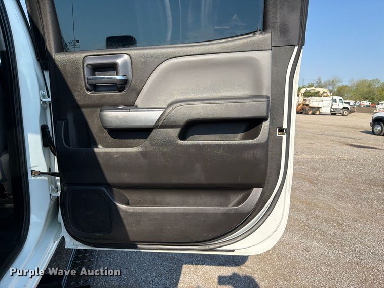 image for item FB5180 2019 International CV515 Crew Cab truck cab and chassis