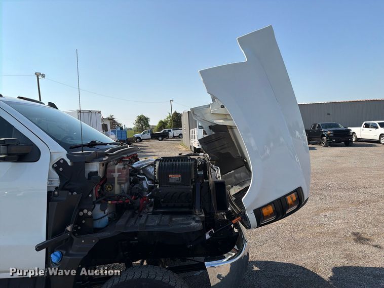 image for item FB5180 2019 International CV515 Crew Cab truck cab and chassis