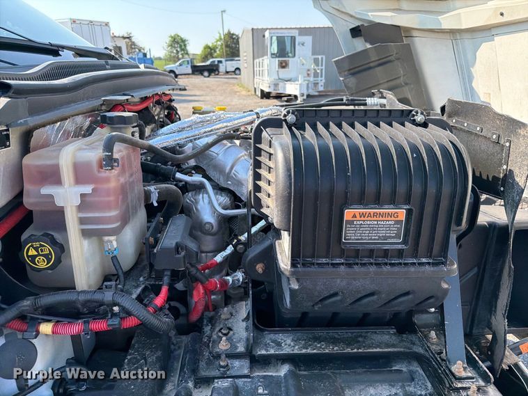 image for item FB5180 2019 International CV515 Crew Cab truck cab and chassis