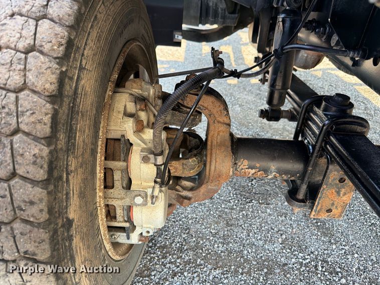 image for item FB5180 2019 International CV515 Crew Cab truck cab and chassis