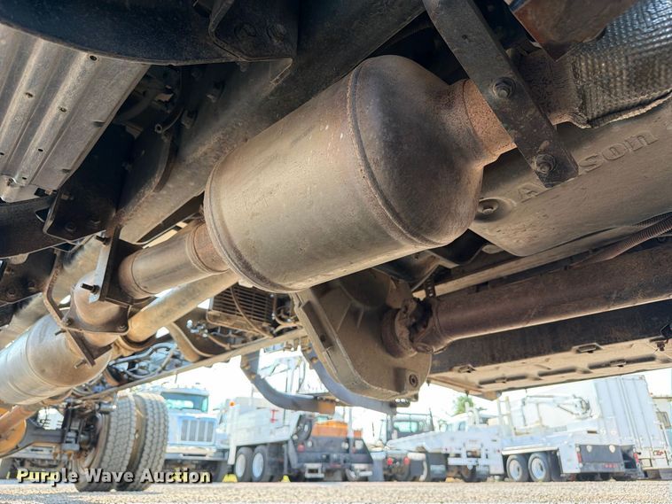 image for item FB5180 2019 International CV515 Crew Cab truck cab and chassis