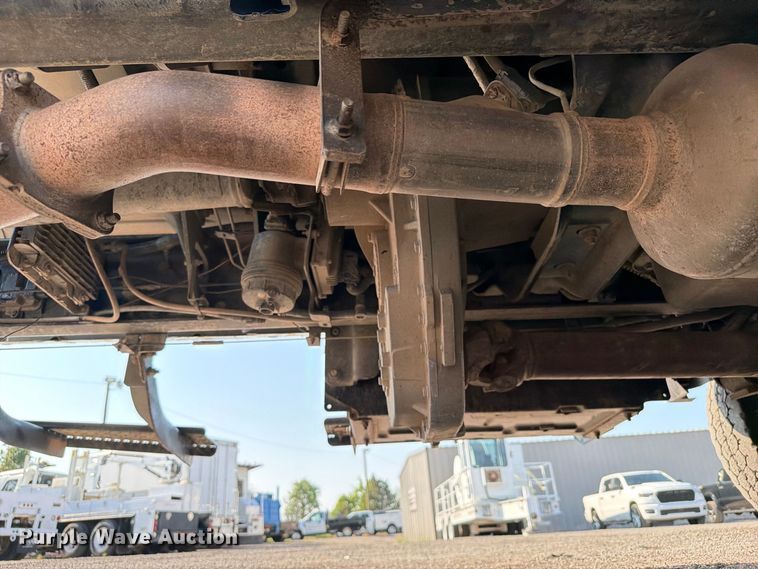 image for item FB5180 2019 International CV515 Crew Cab truck cab and chassis