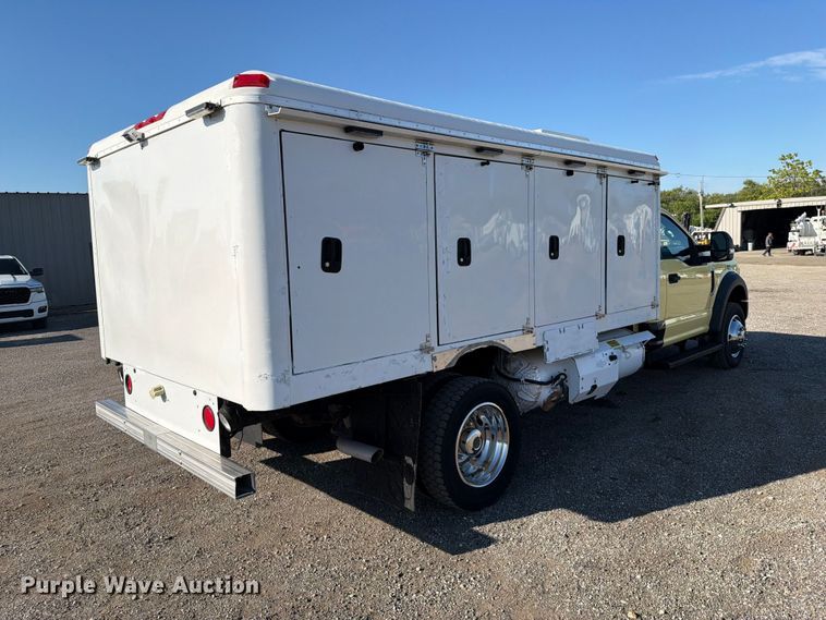image for item FB5185 2019 Ford F550 refrigerated delivery truck