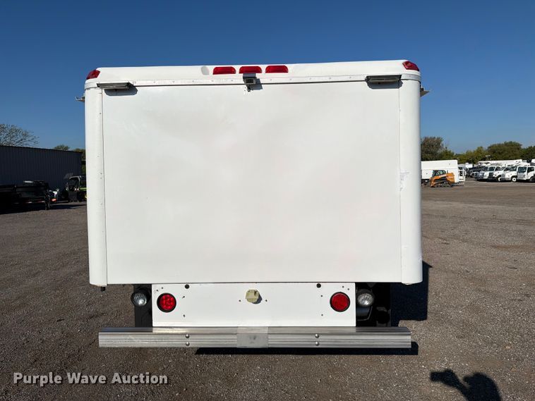 image for item FB5185 2019 Ford F550 refrigerated delivery truck