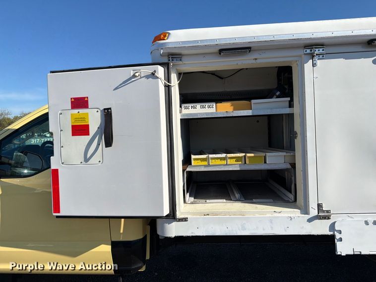 image for item FB5185 2019 Ford F550 refrigerated delivery truck