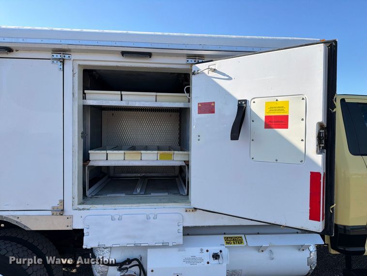 image for item FB5185 2019 Ford F550 refrigerated delivery truck