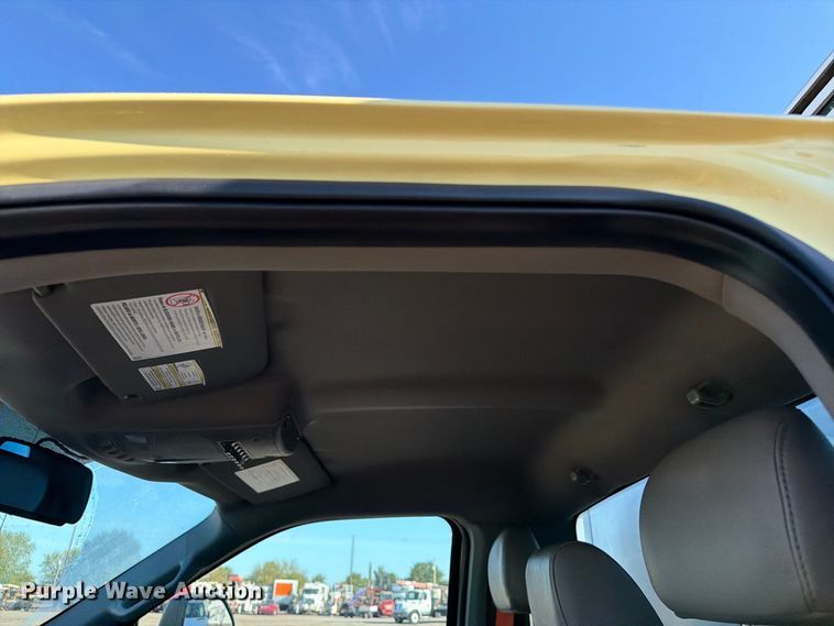 image for item FB5185 2019 Ford F550 refrigerated delivery truck